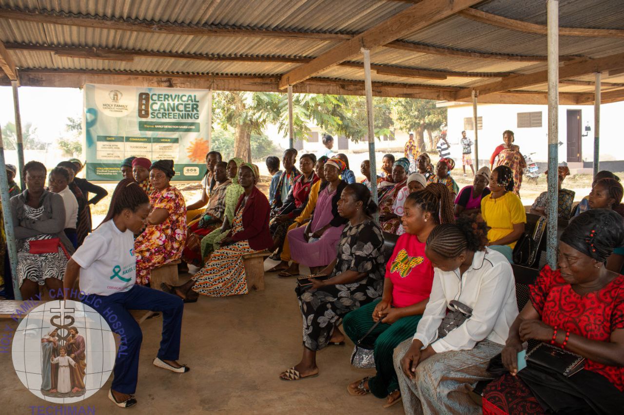 <p>Ama Amoasi, Head of the Cervical Cancer Unit, providing health education to patients at the cervical outreach programme.</p>